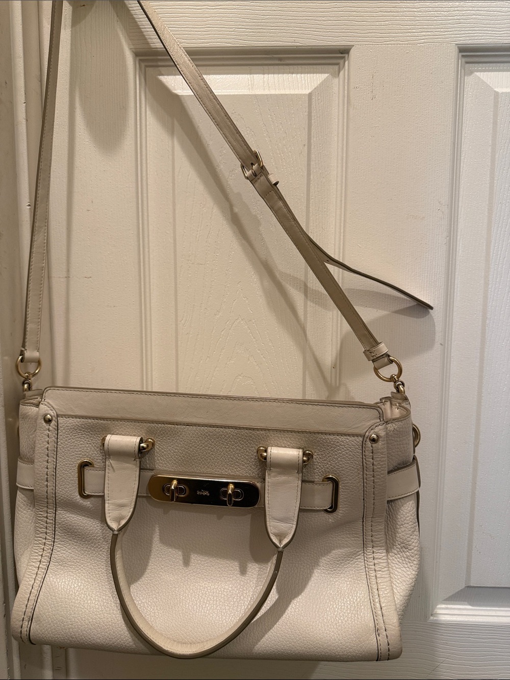 Coach  Swagger 27 Pebble Leather bag purse